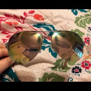 Jessica Simpson Aviator Style Sunglasses